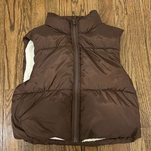 CI SONO Women’s Cropped Sherpa Lined Vest